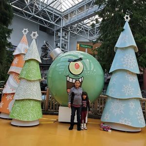 Meet your Posher, Víctor